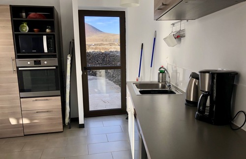 La Oliva Villa | Casa en Lajares, vistas a volcanes, piscina climatizada.