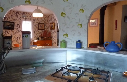 Scaer Casa | casa en un terreno grande cerca del bosque, a unos 20 minutos del mar.