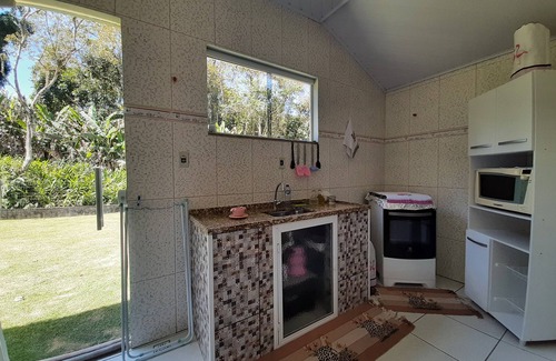 Lumiar Cabaña | House in Lumiar/up to 8 people. Fireplace/private waterfall/bed and bath linen.