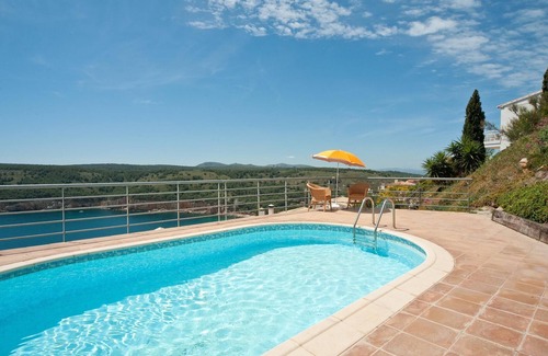L'Escala Villa | Casa en Montgó con piscina y preciosa vista al mar – HUTG-011705