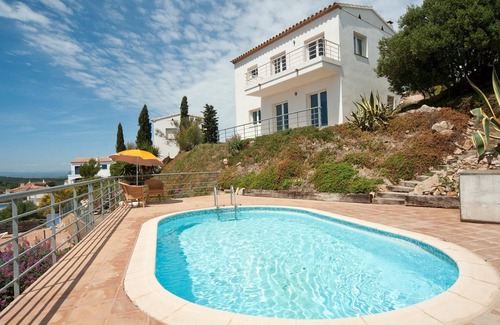 L'Escala Villa | Casa en Montgó con piscina y preciosa vista al mar – HUTG-011705