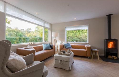 Oostkapelle Casa | House in Oostkapelle near Beach & Sauna