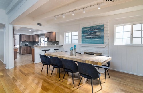 Valley Glen Casa | HOUSE IN PRIME LOCATION WITH HUGE POOL & SPA