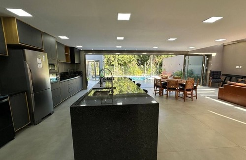 Bertioga Casa | House in Riviera de São Lourenço