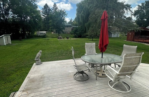 Somerset Casa | House in Somerset walking distance to the river, wedding venue and amphitheater!