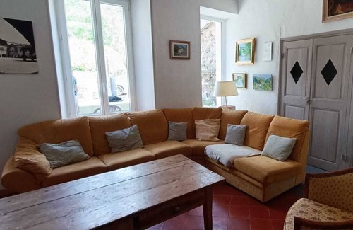 Genolhac Casa | House in the Cévennes, Pont de Rastel on the banks of the Luëch