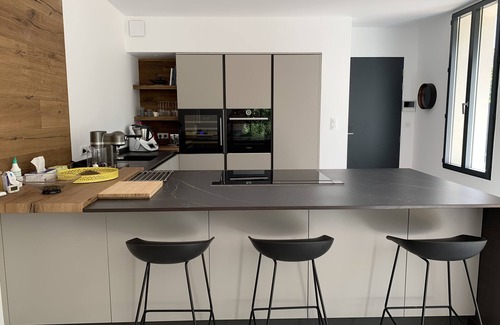 Est Casa | House IN THE City Center With Garden Parking Swimming Pool IN Peace
