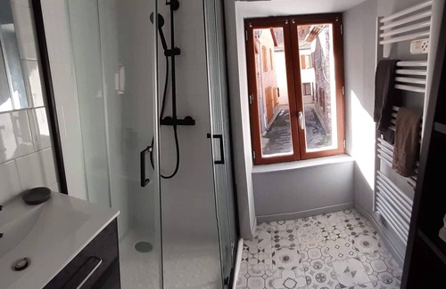 Mens Casa | Casa en el centro histórico de Mens