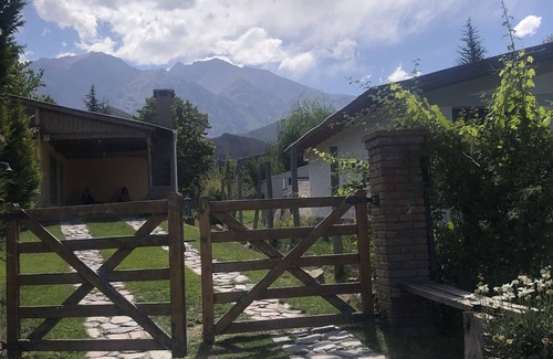 Potrerillos Casa | Casa en la montaña a pocos metros de hermoso arroyo.