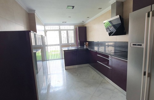 Tomares Casa | Casa en Tomares, al lado de Sevilla. Ideal para familias. Se admite mascotas.