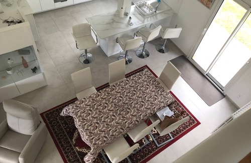 Vannes Casa | House large spaces 8 people, family, garden