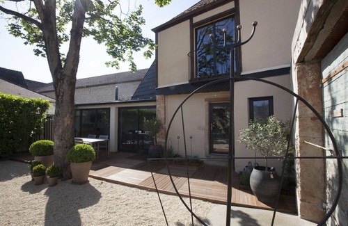 Beaune Casa | Casa-loft a 200 metros del centro con jardín y aparcamiento gratuito.