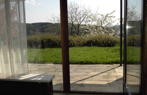 Nohfelden Apartamento | Casa Luise en Bostalsee, apartamento 2: amplia terraza y jardín