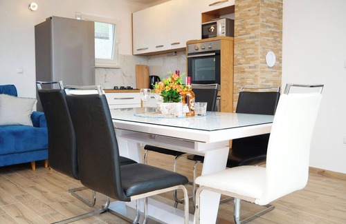 Marina Apartamento | House Luketini dvori (97091-K1) - Marina