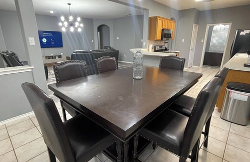 Wetmore Casa | House Near JW Marriott Evans/Bulverde 4bed 2bath