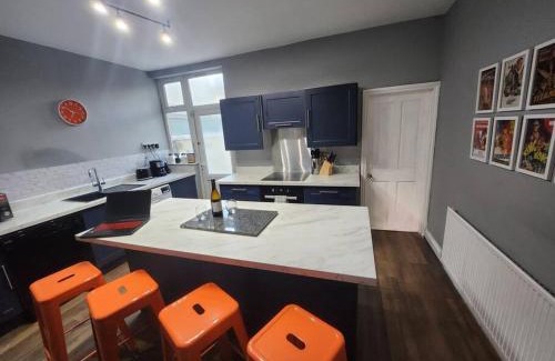 Easton Casa | House near restaurants, park and pubs, perfect for pets!