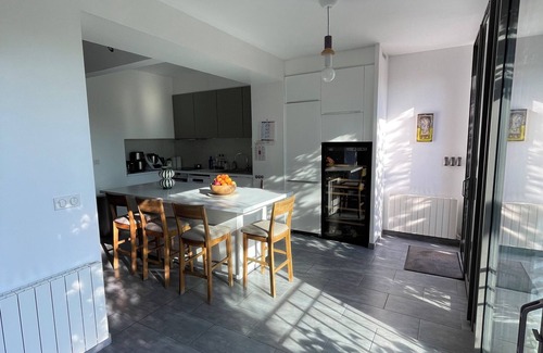 Bompard Casa | House near the beach with a garden, a roof top and a large swimming pool
