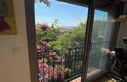Bompard Casa | House near the beach with a garden, a roof top and a large swimming pool
