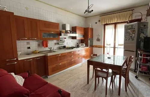 Naples Apartamento | House near the train