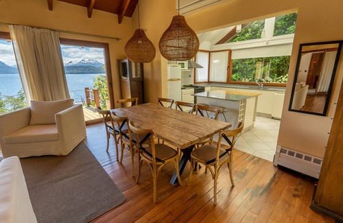 Angostura Chalet De Esquí | Casa junto al lago Nahuel Huapi: con impresionantes vistas panorámicas