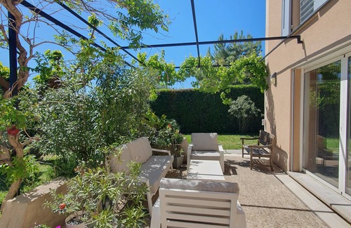 Aix-en-Provence Casa | Casa de 120 m2 con piscina y jardín a 10 minutos del centro de Aix en Provence.