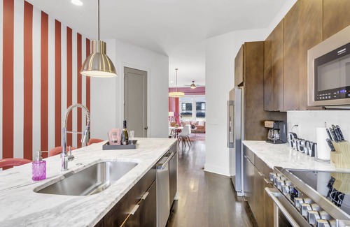 Hadley - Washington Casa | House of Barbie/Rooftop Deck