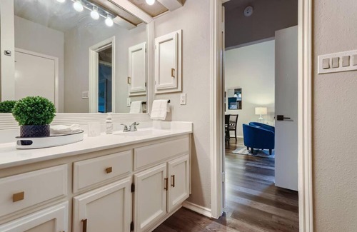 Wetmore Apartamento | House of Blues close to Six Flags/Rim/Medical Ctr