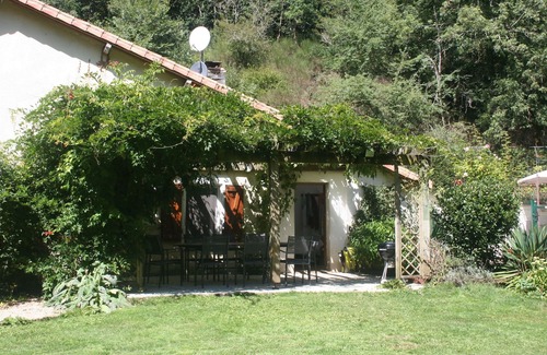 La Chapelle-Thireuil Casa | Casa de carácter en un entorno único, con piscina privada