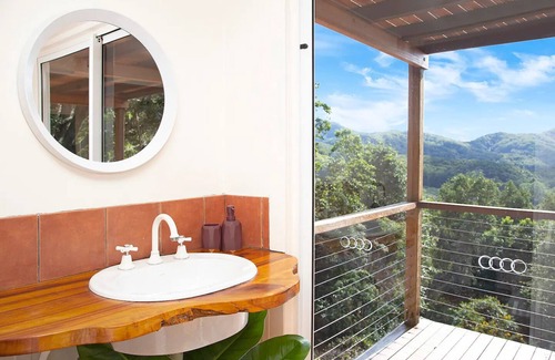 Upper Burringbar Cabina | "House Of Cadeau"