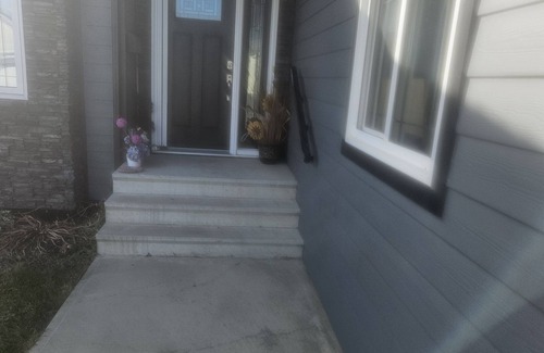 Morden Casa | House of comfort 2bdr basement