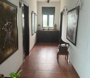 Greater Noida Cama Y Desayuno | House of Kapaali