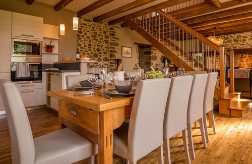 Chataigneraie Cantalienne Casa | Casa de la Casa Roja Vitrac Cantal