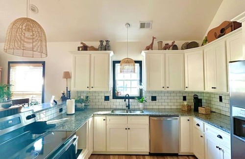 Downtown Casa | HOUSE OF ROCK - DOWNTOWN, RUPP ARENA, KEENELAND, HORSE PARK