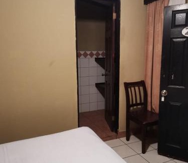 Tarcoles Cama Y Desayuno | House of the Macaws