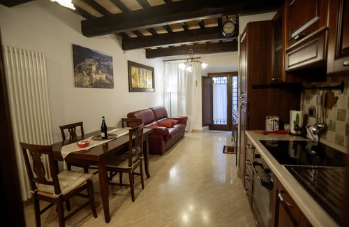 Narni Scalo Casa | House of the Olive Grove (Narni Sotterranea with free parking)