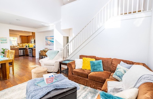 Oxnard Casa | House of Verrett Beach Villa-Ventura, Sleeps 6 & four-minutes from beach