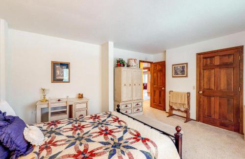 Montgomery Estates Casa | House on Cold Creek
