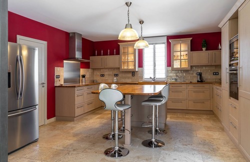 St.-Remy-de-Provence Casa | Casa independiente en ST REMY para 8 personas, con gran piscina en DEBOR