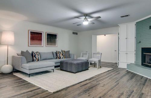 Texarkana Apartamento | House on Main Sleeps 6 and Ping Pong Table