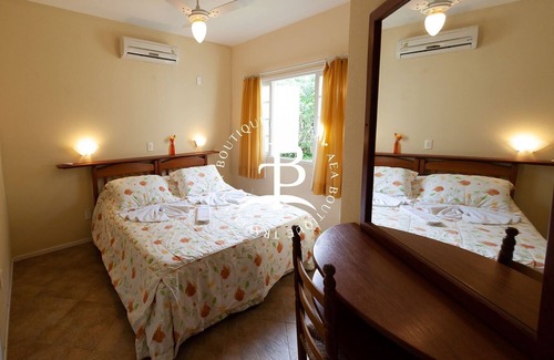 Ponta das Canas Casa | House on Offer Residential with Swimming Pool