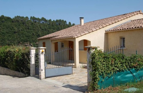 Chambonas Casa | Casa de una sola planta, tranquila, con jardín y piscina