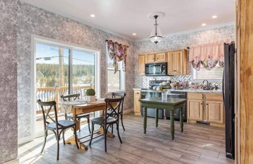 Saint Mary's Casa | House on Pond in Idaho Springs with Hot Tub - New Construction Custom Built!