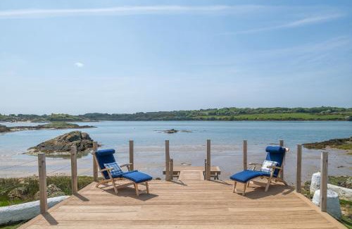 Caergeiliog Casa | House on the Beach