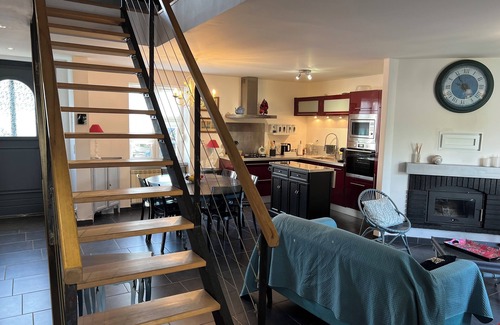 Ille-et-Vilaine Casa | House on the Cancale/Mont-Saint-Michel coastline, ideal for families.