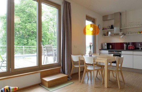 Werder Apartamento | House on the Havelbogen directly on the water with canoe and jetty, terrace apartment*****