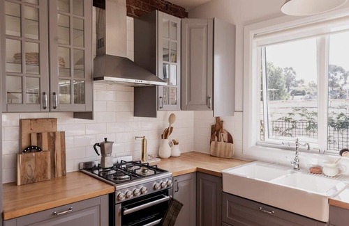 West Hobart Casa | House on The Hill in central West Hobart