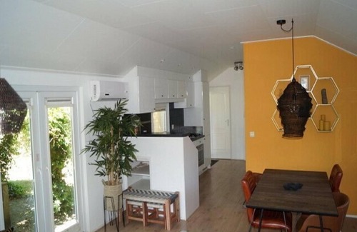 Markelo Chalet De Esquí | Encantadora casa sobre el agua, rodeada de naturaleza