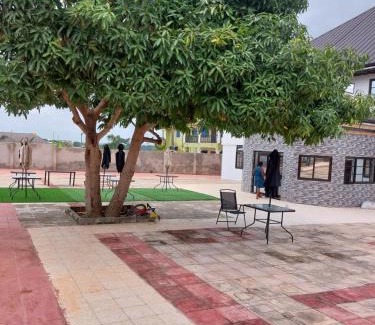 Sunyani Hotel | House One Hotel