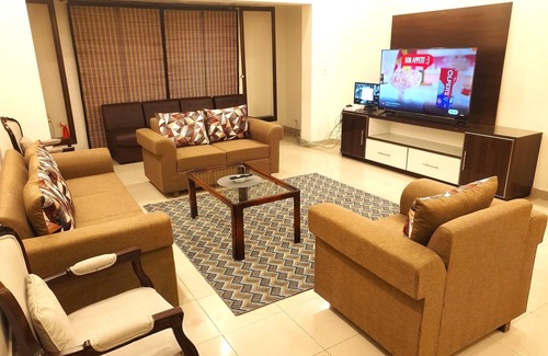 Lahore Casa | House Portion - Private Space {no-one living} @ DHA