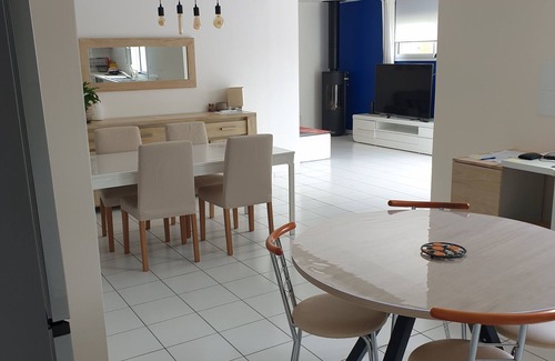 Mairie de Doulon Casa | Casa de 140 m2, piscina privada, NANTES- centro de la ciudad, sin vecinos.
